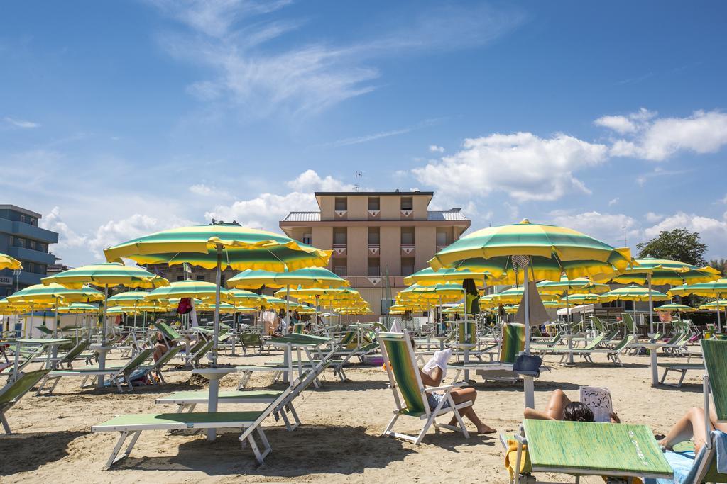 Hotel Eden Viserbella di Rimini Exterior foto