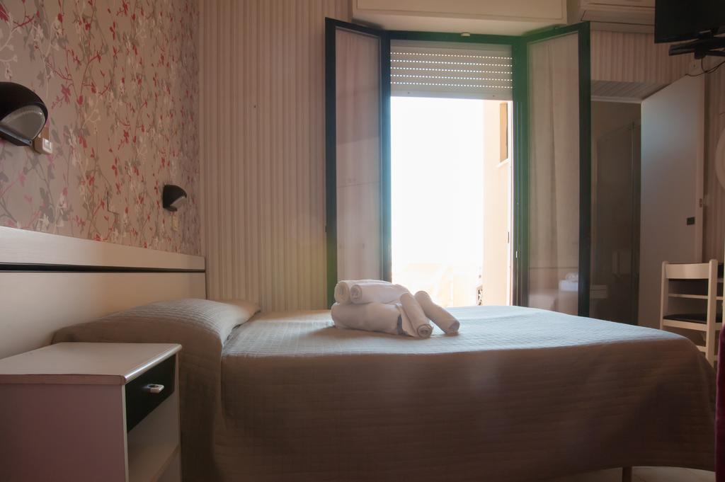 Hotel Eden Viserbella di Rimini Exterior foto